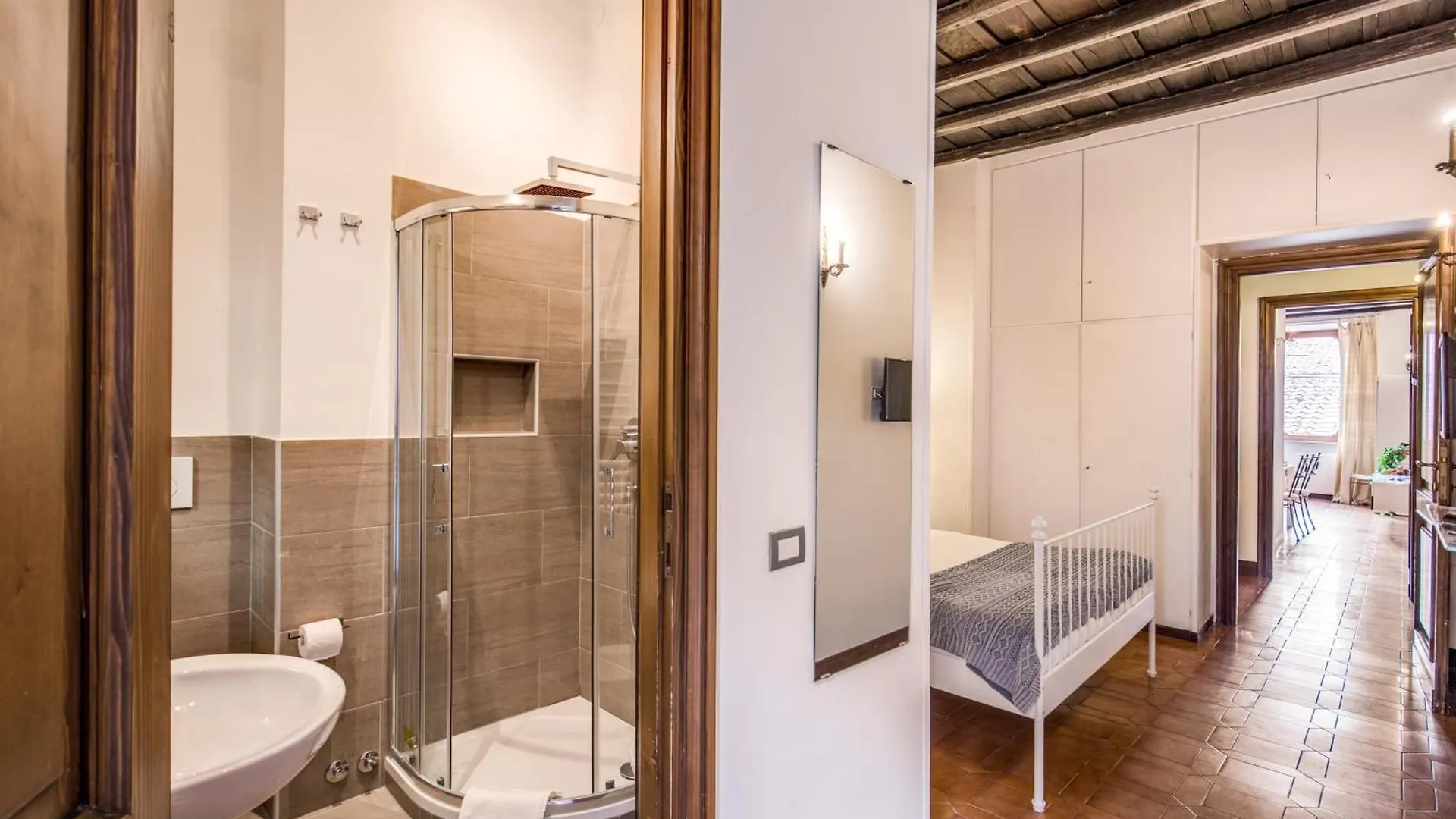 Elegant Apartment Behind The Colosseum Rome 0*,